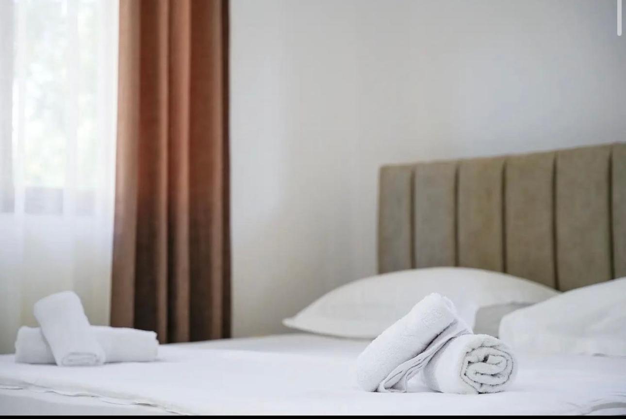 Hotel Kaci Velipoje Ngoại thất bức ảnh